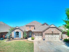 2525 SE 13th St in Moore, OK - Building Photo