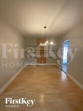 2081 Glenwood Ave SE in Atlanta, GA - Foto de edificio - Building Photo