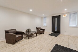 1535 W Estes Ave in Chicago, IL - Building Photo - Building Photo