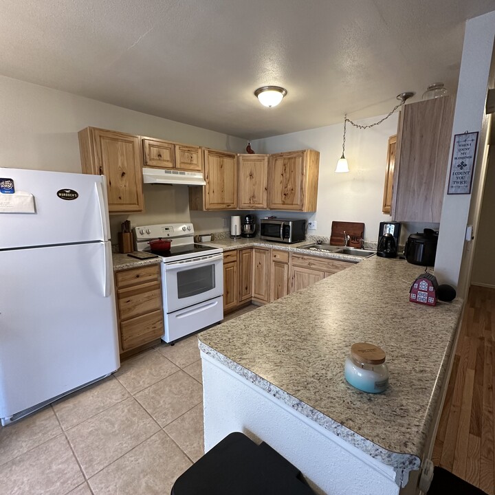 3235 Downey Cir E, Unit B in Clifton, CO - Building Photo