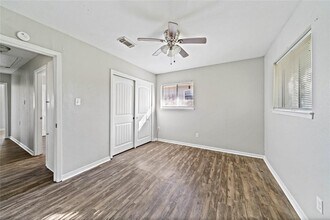 2930 Danforth Memorial Dr in Texas City, TX - Building Photo - Building Photo