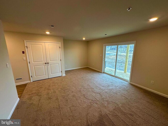 172 Bell Ct in Sellersville, PA - Building Photo - Building Photo