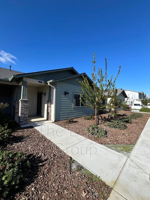 property at 510 S Summit St