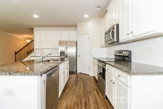 309 Trickum Hill Dr in Lawrenceville, GA - Foto de edificio - Building Photo