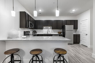 Aspire at Onion Creek in Austin, TX - Foto de edificio - Building Photo