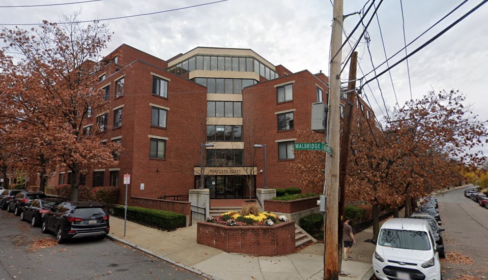 85 Brainerd Rd, Unit 416 in Boston, MA - Foto de edificio