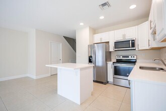 12425 Westhampton Cir in Wellington, FL - Building Photo - Building Photo