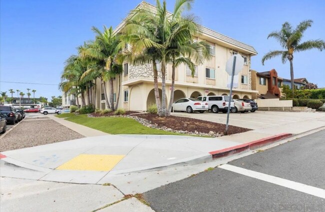 1740 Roosevelt Ave in San Diego, CA - Building Photo - Building Photo