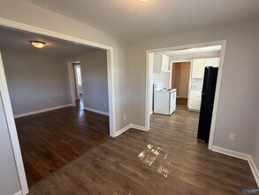 113 Rich Ln in Owens Cross Roads, AL - Foto de edificio - Building Photo