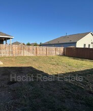 1658 Lilyturf Rd in New Braunfels, TX - Building Photo - Building Photo