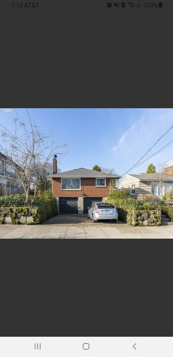 6845 N Albina Ave, Unit 6845 N Albina, Back 2BD in Portland, OR - Building Photo