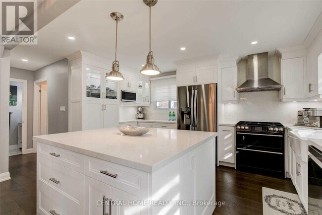 property at 72 Eastman Crescent