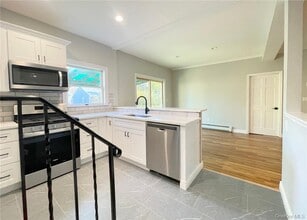 829 W Boston Post Rd in Mamaroneck, NY - Building Photo - Building Photo