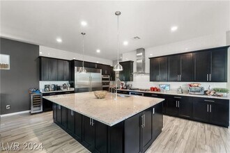 6165 Amber View St in Las Vegas, NV - Building Photo - Building Photo