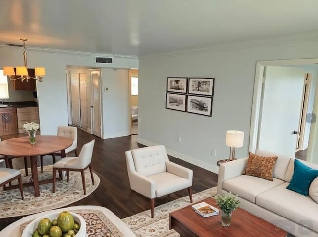 8225 Sunrise Lakes Blvd, Unit 303 in Sunrise, FL - Building Photo - Building Photo