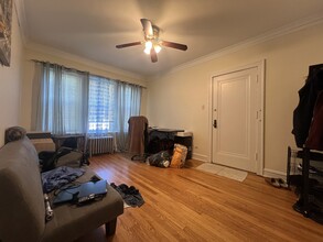 5521 George St in Chicago, IL - Building Photo - Interior Photo