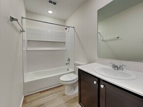 10551 Sewell Cir in Dallas, TX - Building Photo - Building Photo