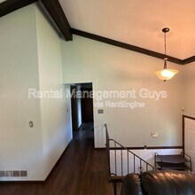 1911 Grant Rd in Arden Hills, MN - Building Photo - Building Photo