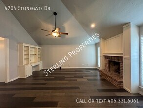 4704 Stonegate Dr in Norman, OK - Building Photo - Building Photo