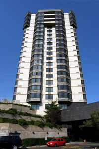 The Charlton Condominium in Fort Lee, NJ - Foto de edificio - Building Photo