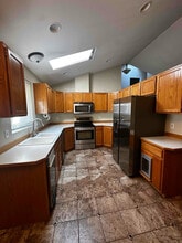 2223 S Cuba St in Spokane, WA - Foto de edificio - Building Photo