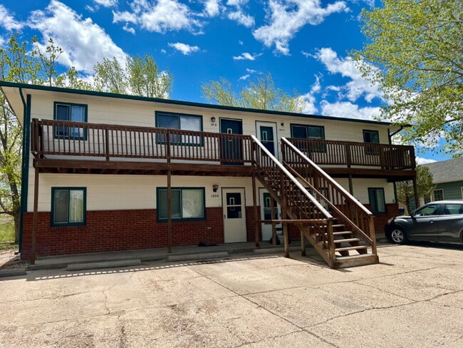 property at 1815 Edgewater Ave