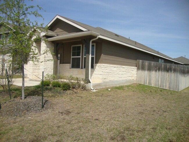 2824 Smokehouse Trl in Round Rock, TX - Building Photo - Building Photo