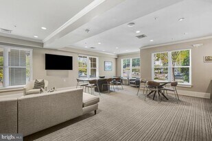 11800 Old Georgetown Rd in Rockville, MD - Building Photo