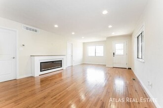 4249 W 49th Ave in Denver, CO - Foto de edificio - Building Photo