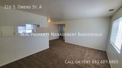 216 S Owens St in Bakersfield, CA - Building Photo - Building Photo