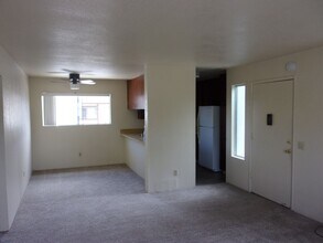 2245-2247-B Felspar St in San Diego, CA - Building Photo - Building Photo
