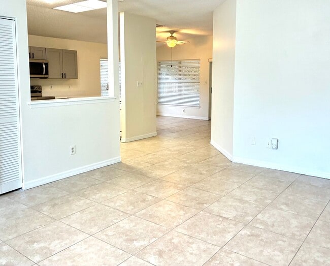 933 Ponderosa Pine Ct in Orlando, FL - Building Photo - Building Photo
