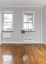 2 BED DUPLEX WITH PRIVATE GARDEN IN PRIME  in New York, NY - Building Photo - Building Photo
