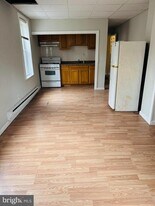 2037 N 8th St in Philadelphia, PA - Building Photo