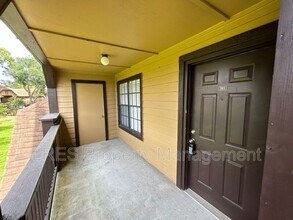 380 Lakepointe Dr in Altamonte Springs, FL - Building Photo - Building Photo