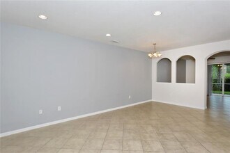 7930 Moonstone Dr in Sarasota, FL - Building Photo - Building Photo
