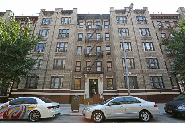 153 Vermilyea Ave in New York, NY - Foto de edificio - Building Photo