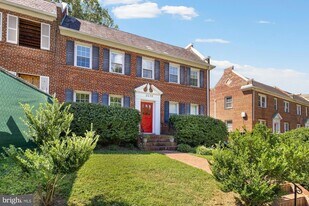 2650 39th St NW, Unit 3 in Washington, DC - Building Photo