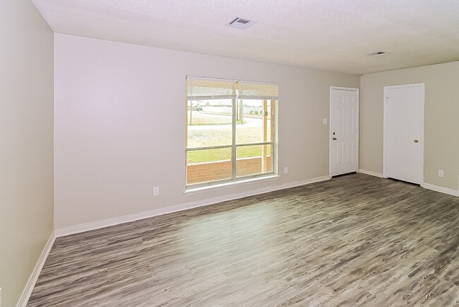 175 Lawrence St in Prattville, AL - Building Photo - Building Photo