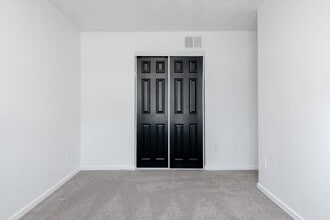 9 Midland Heights Cir in Midland, PA - Building Photo - Building Photo
