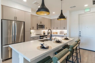 Elysium in Phoenix, AZ - Building Photo - Interior Photo