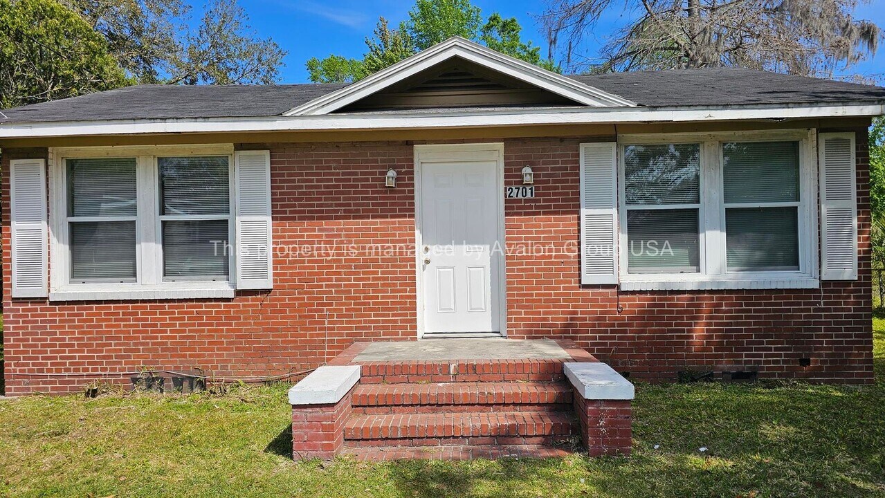 2701 Lowell Ave in Jacksonville, FL - Building Photo