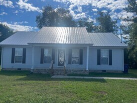 119 Boardwalk Way in Shelbyville, TN - Building Photo