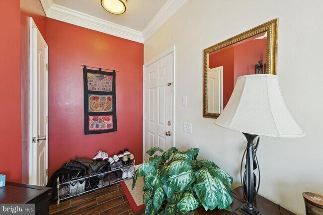 1735 W Braddock Pl in Alexandria, VA - Building Photo - Building Photo