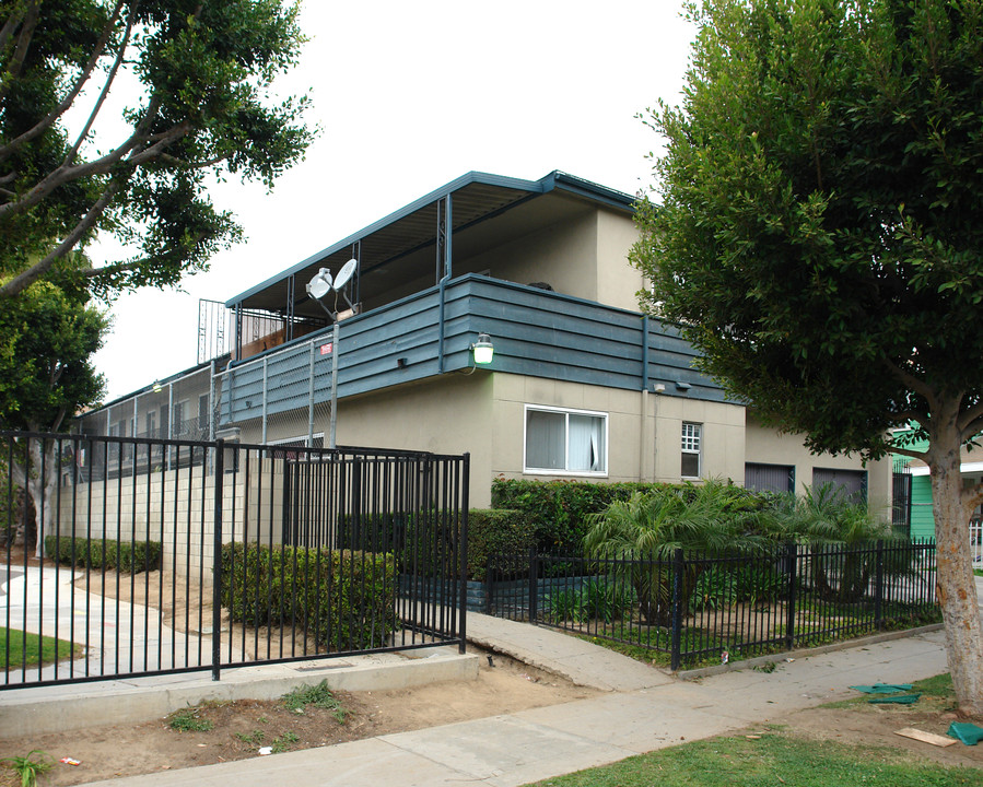 1431 Elm Ave in Long Beach, CA - Building Photo