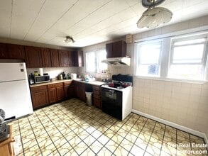113 Lanark Rd, Unit 3 in Boston, MA - Building Photo - Building Photo