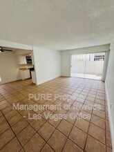 1405 E Vegas Valley Dr in Las Vegas, NV - Building Photo - Building Photo