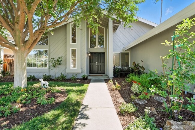 property at 2974 Faircliff Ct