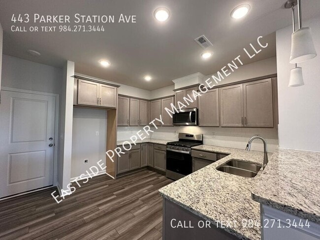 443 Parker Sta Ave in Fuquay Varina, NC - Building Photo - Building Photo
