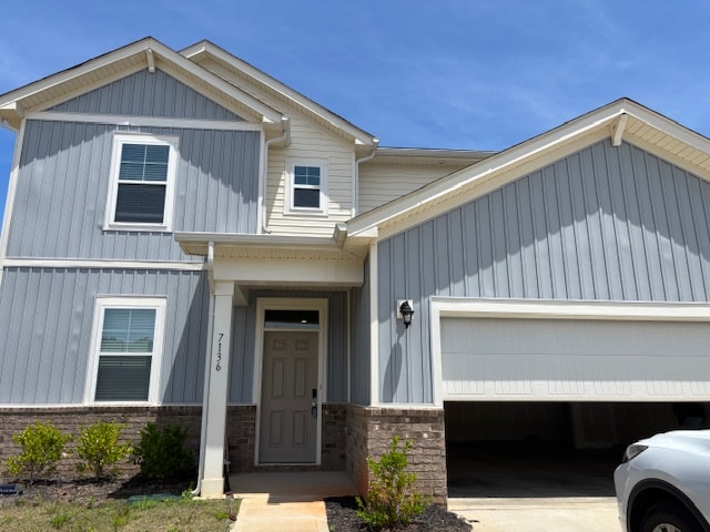 property at 7136 Maple Run Cir
